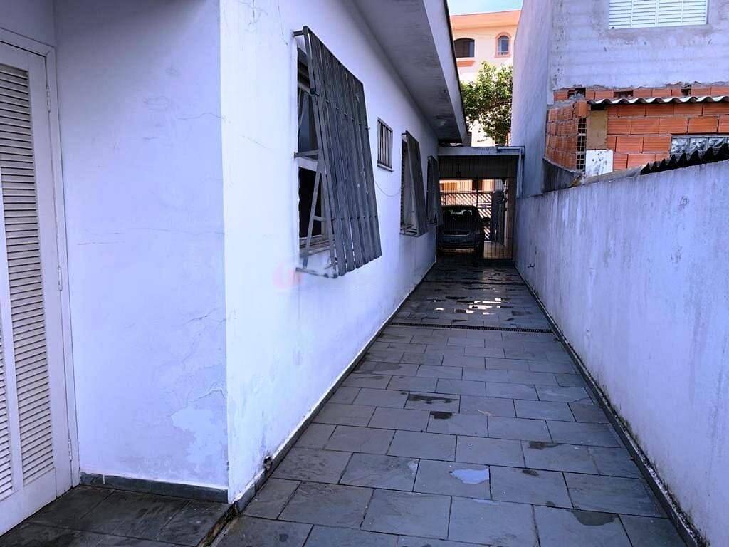 Casa para alugar com 2 quartos, 250m² - Foto 15