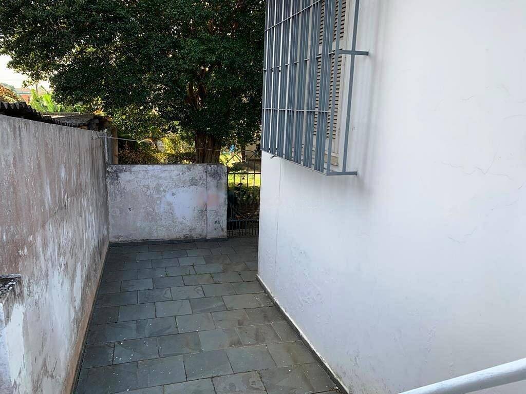 Casa para alugar com 2 quartos, 250m² - Foto 16