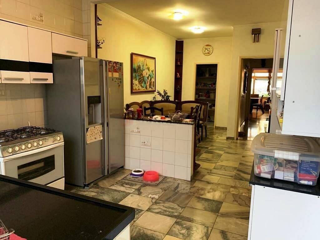 Casa para alugar com 2 quartos, 250m² - Foto 11