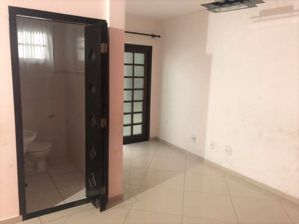 Apartamento para alugar com 2 quartos, 165m² - Foto 5