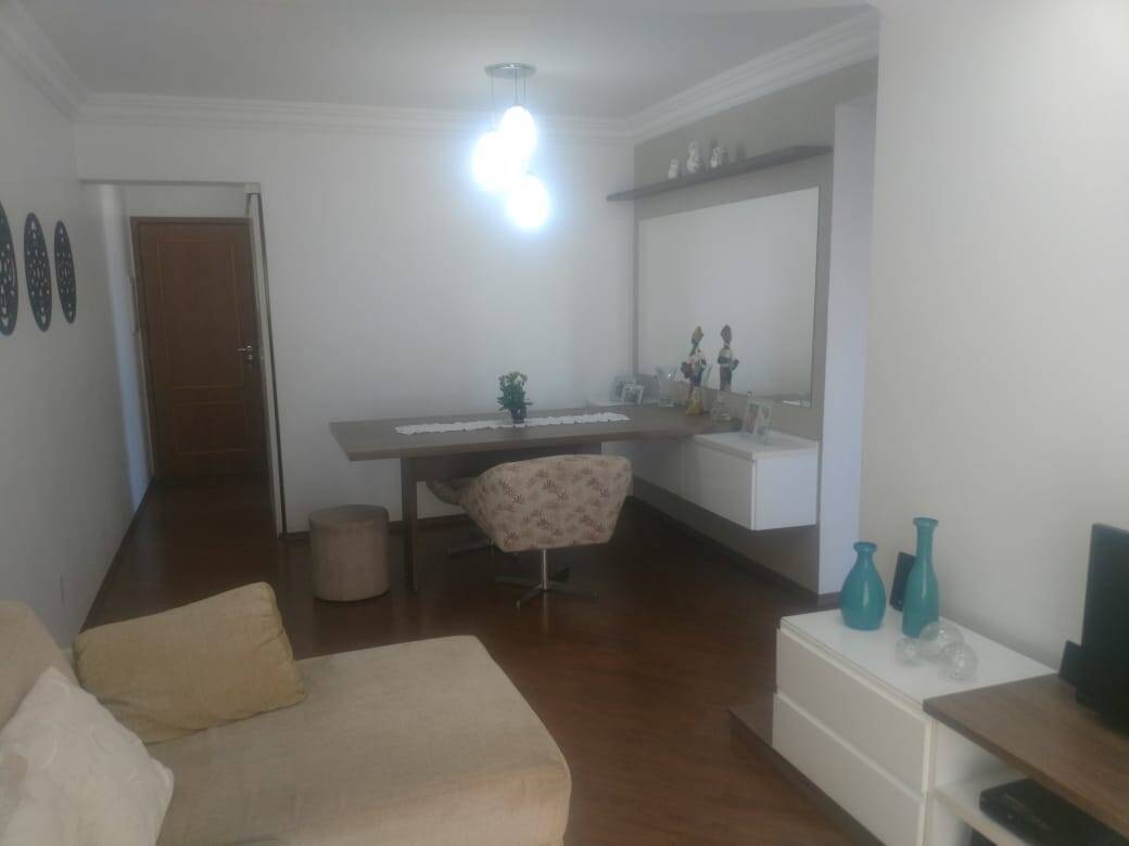 Apartamento à venda com 2 quartos, 64m² - Foto 2