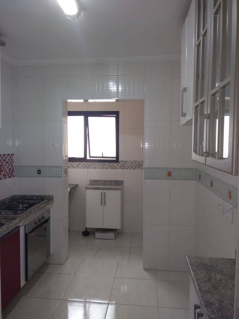 Apartamento à venda com 3 quartos, 85m² - Foto 3