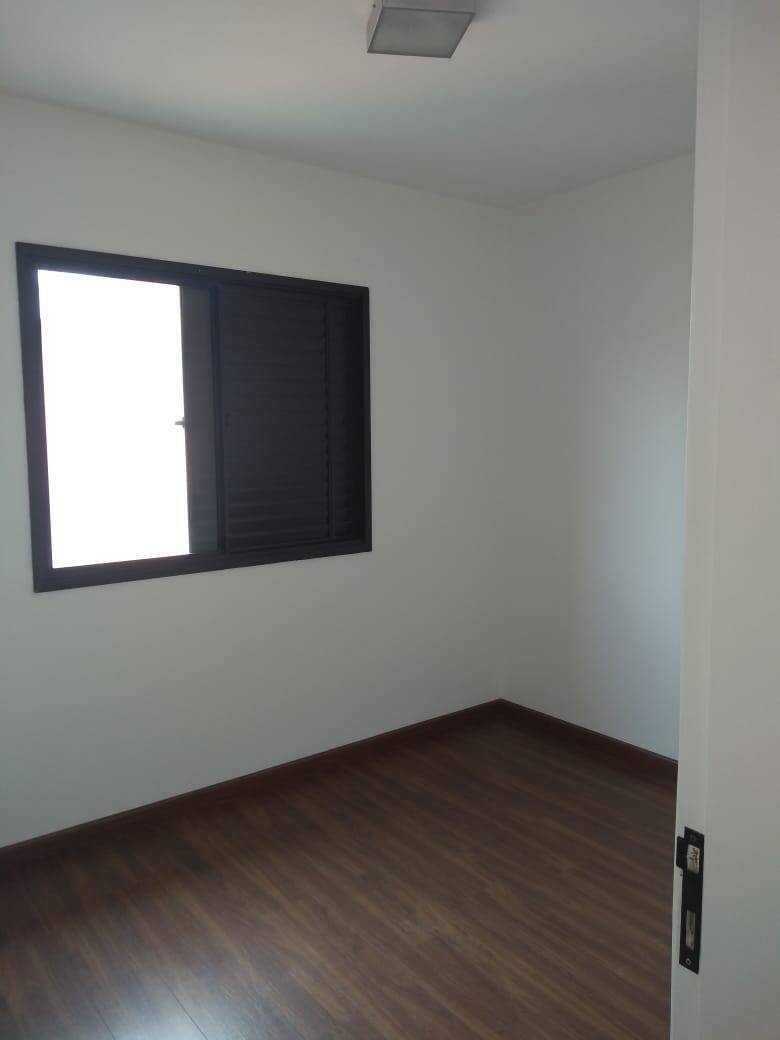 Apartamento à venda com 3 quartos, 85m² - Foto 11