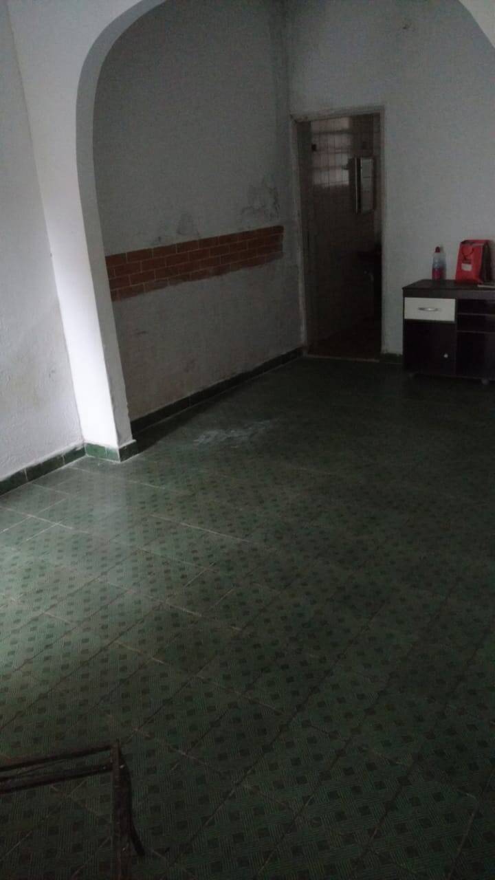 Casa à venda com 3 quartos, 200m² - Foto 1