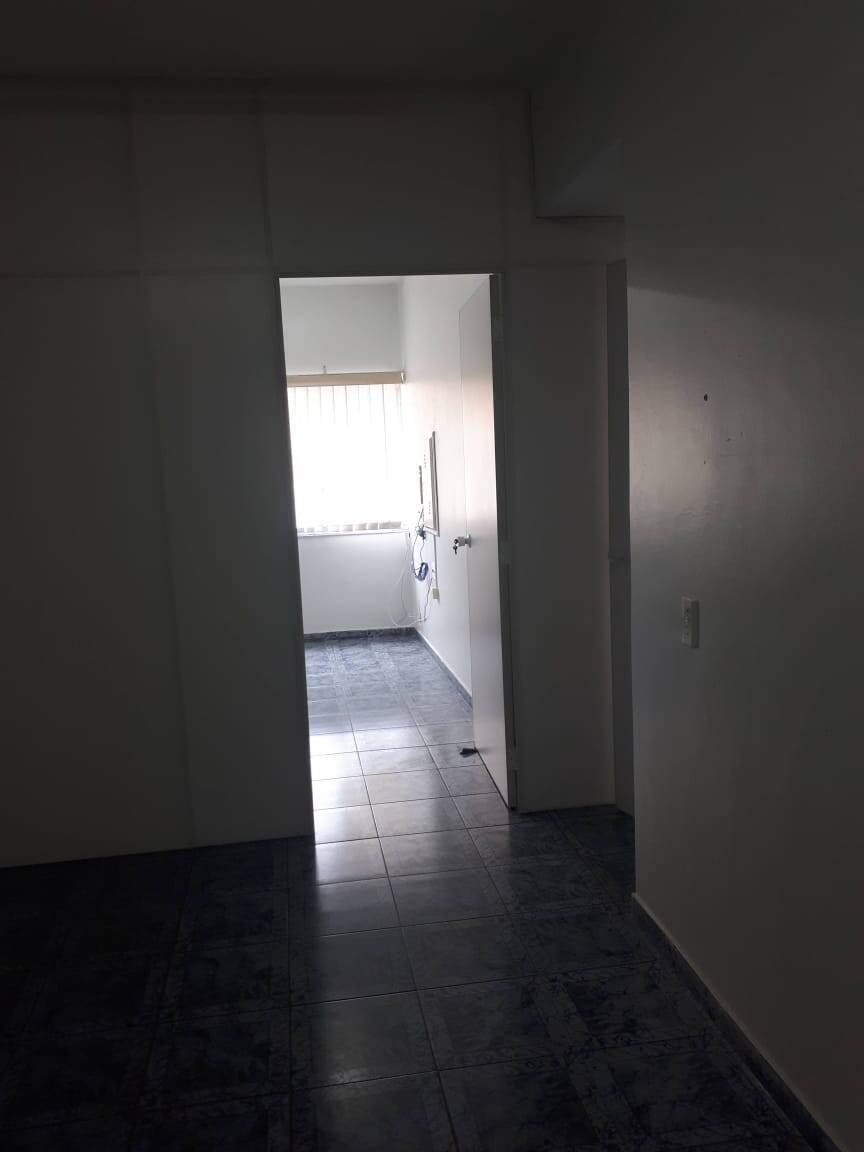 Casa à venda com 3 quartos, 260m² - Foto 9