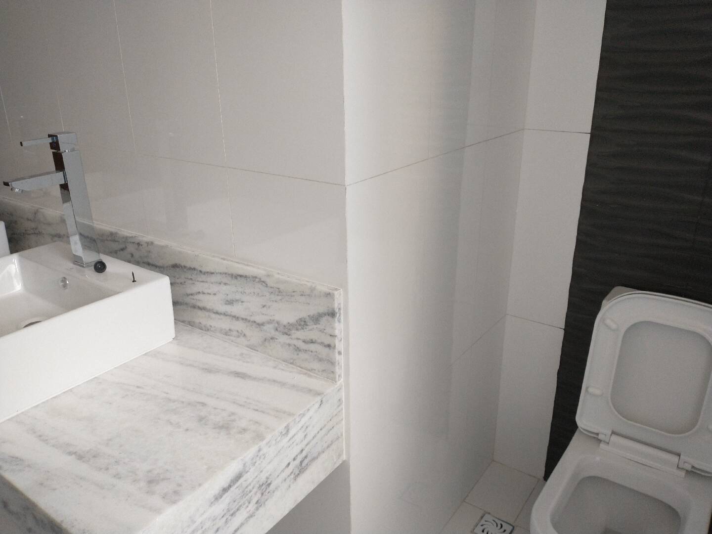 Sobrado à venda com 2 quartos, 200m² - Foto 2