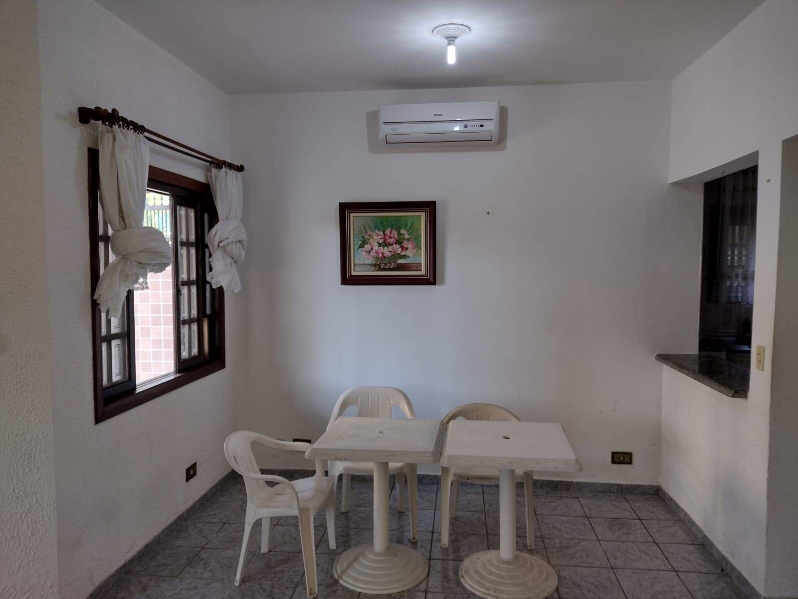 Casa à venda com 3 quartos, 151m² - Foto 3