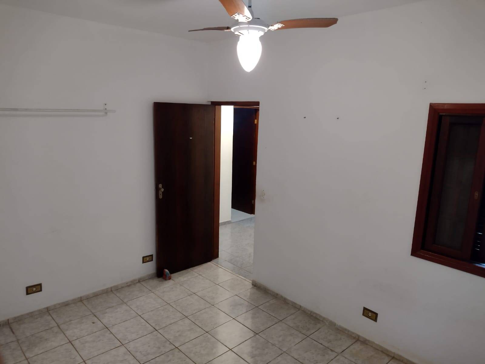 Casa à venda com 3 quartos, 151m² - Foto 14