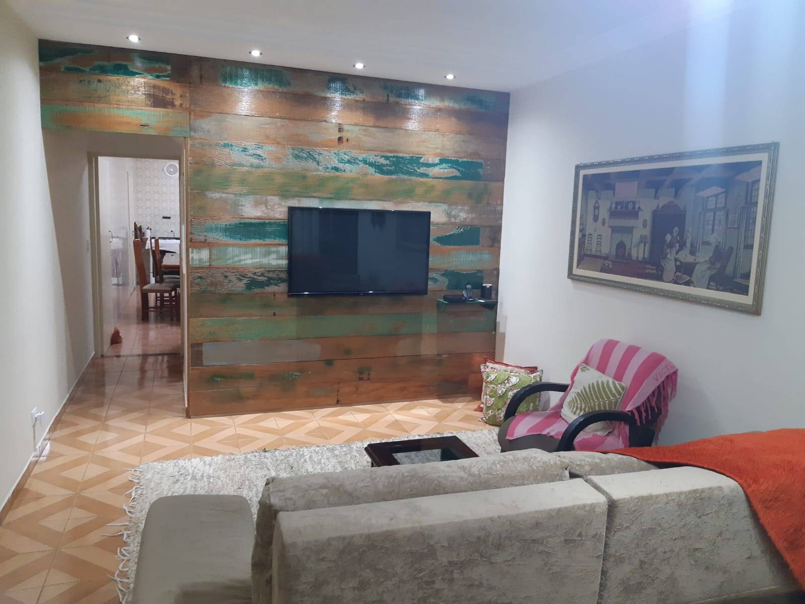 Sobrado à venda com 3 quartos, 232m² - Foto 1