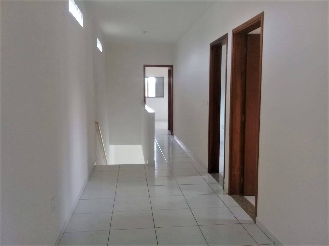 Casa à venda com 4 quartos, 331m² - Foto 20