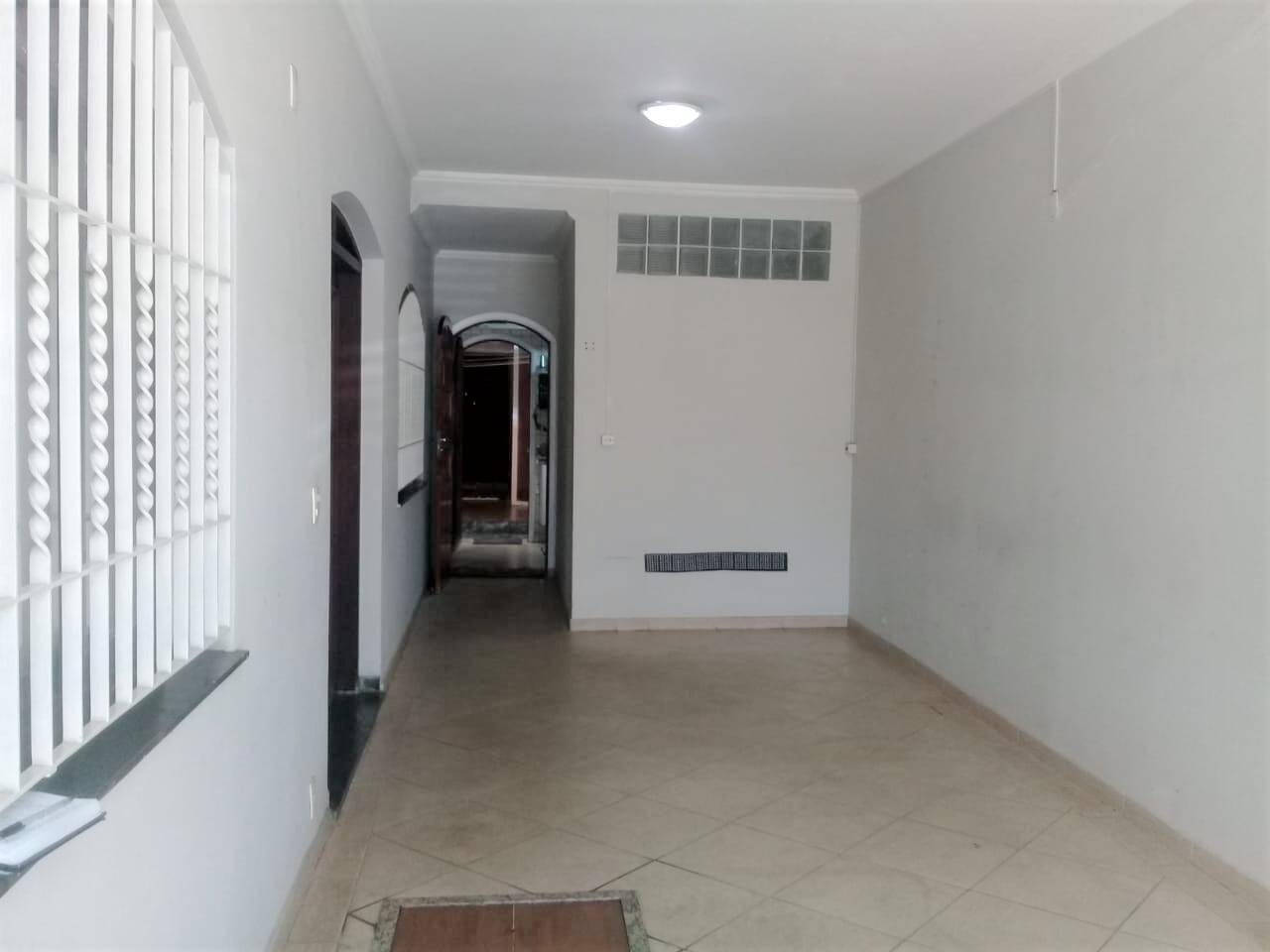 Sobrado à venda com 4 quartos, 250m² - Foto 1