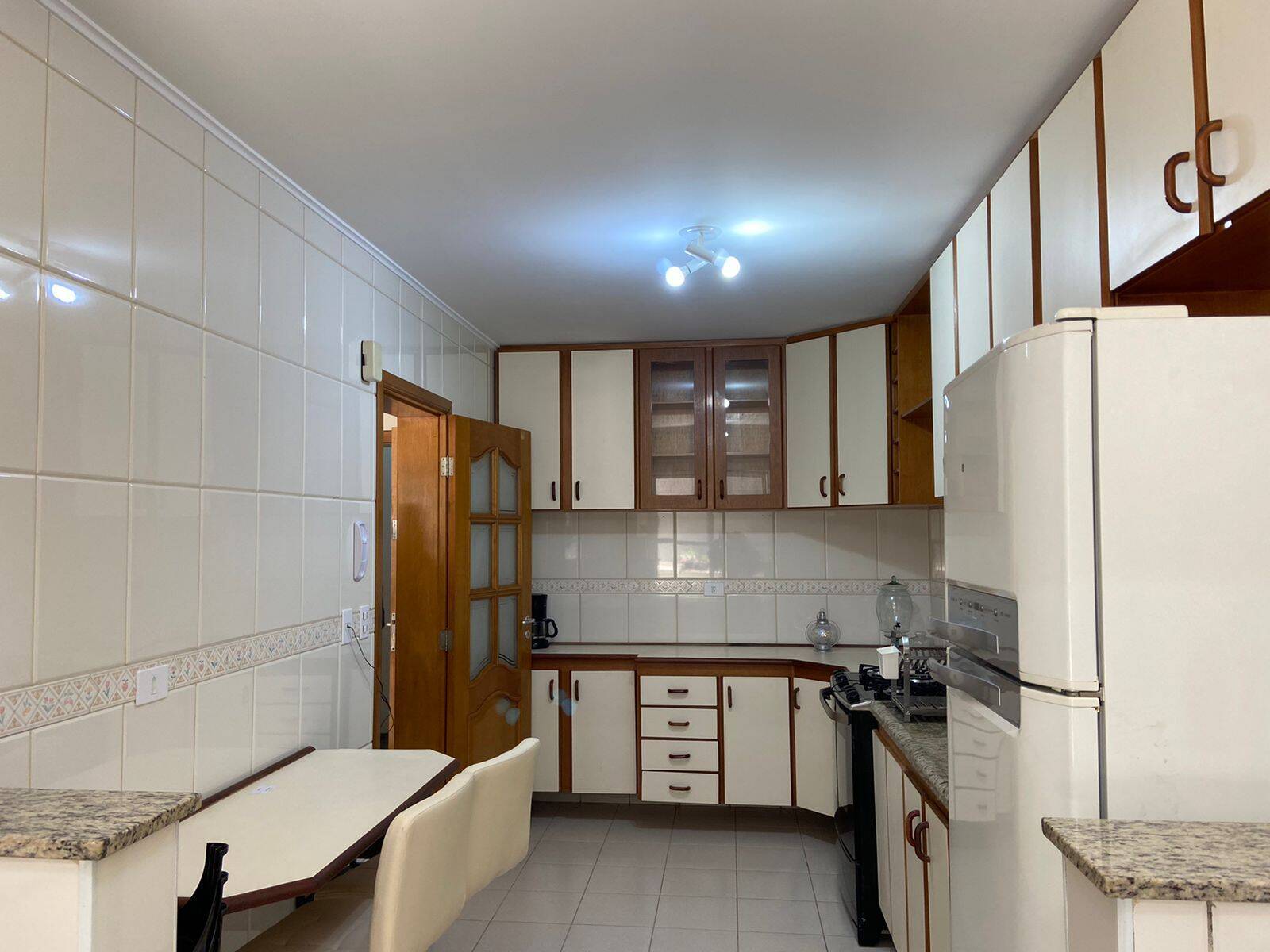 Apartamento à venda com 3 quartos, 110m² - Foto 7