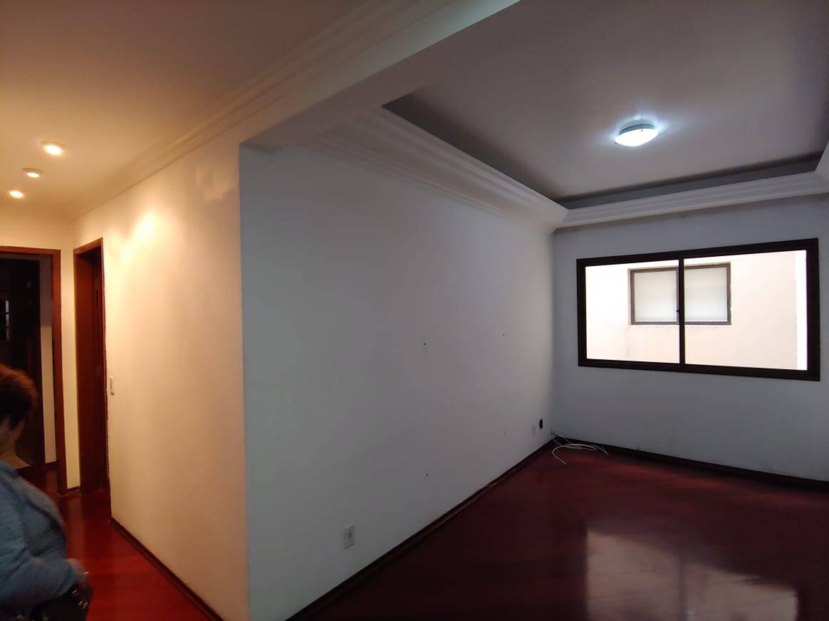 Apartamento à venda com 2 quartos, 62m² - Foto 4