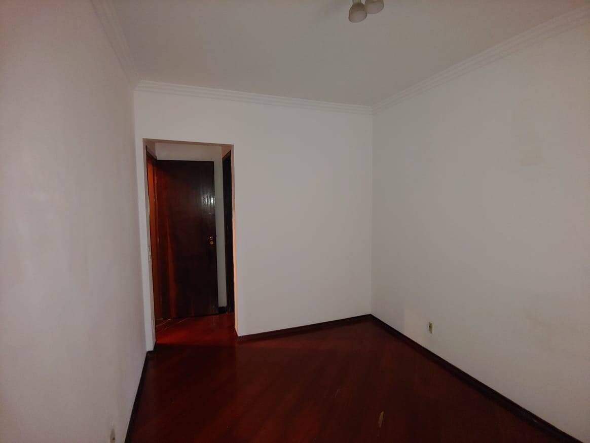 Apartamento à venda com 2 quartos, 62m² - Foto 10