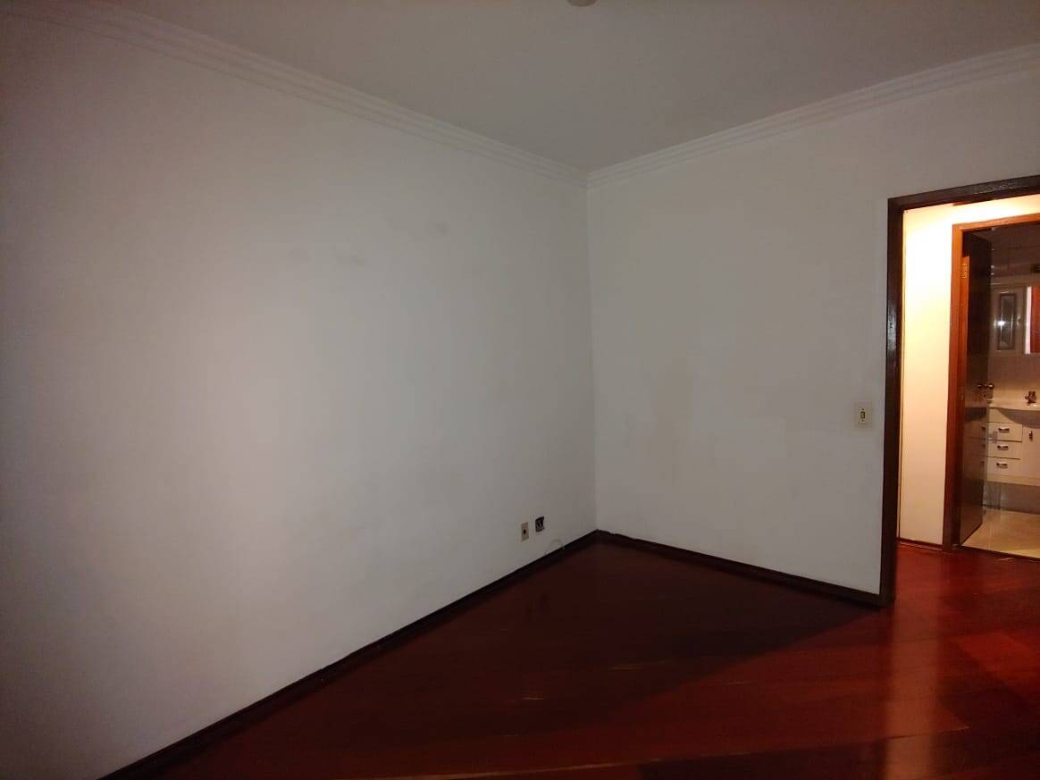 Apartamento à venda com 2 quartos, 62m² - Foto 18