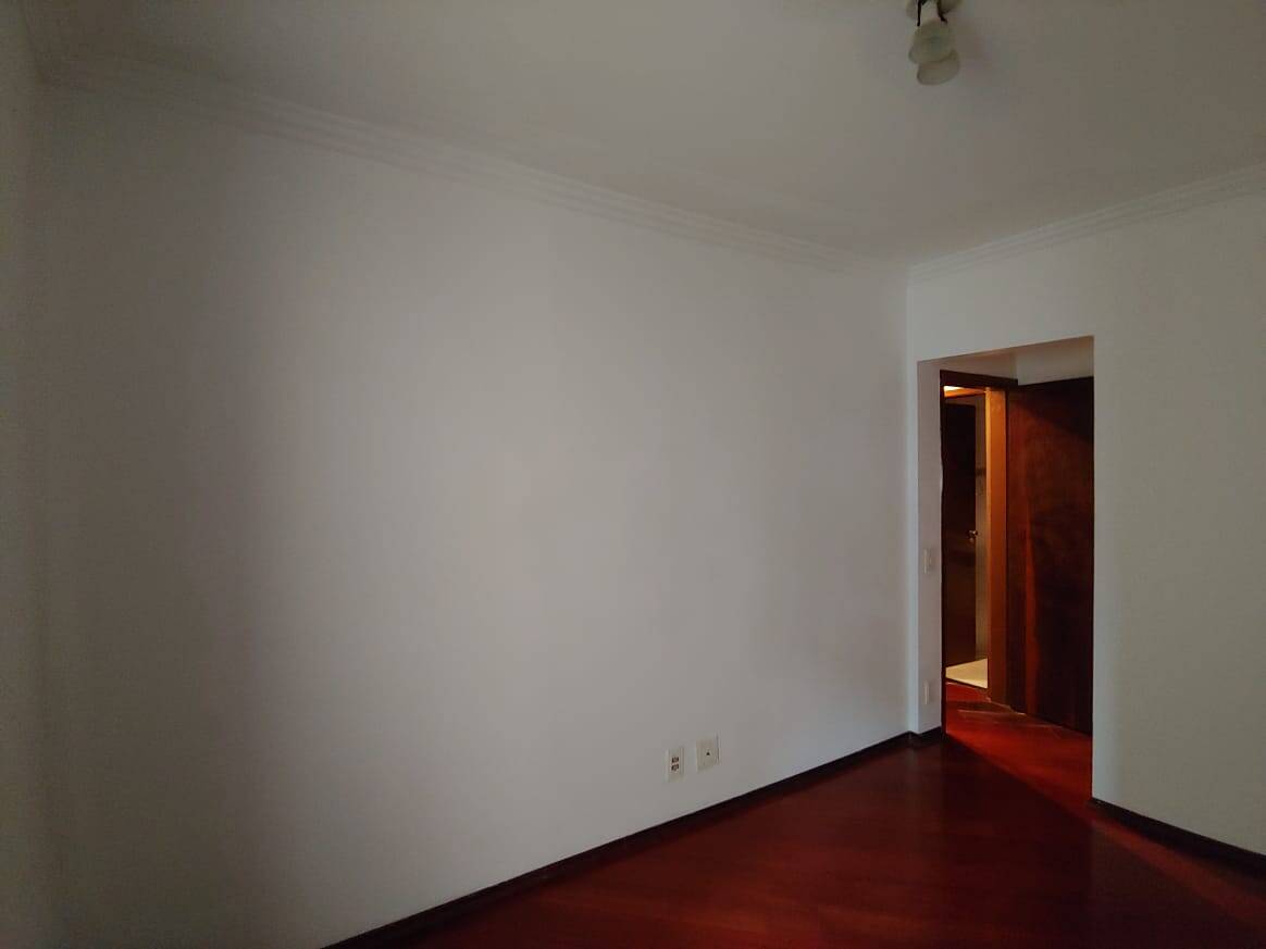 Apartamento à venda com 2 quartos, 62m² - Foto 19