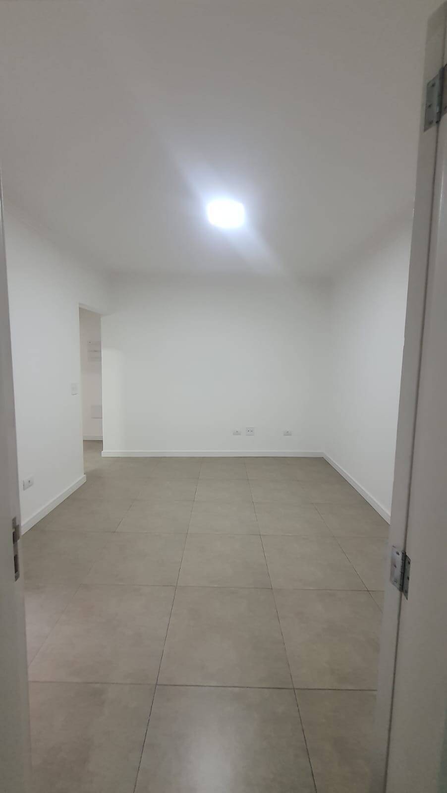 Apartamento à venda com 3 quartos, 76m² - Foto 2