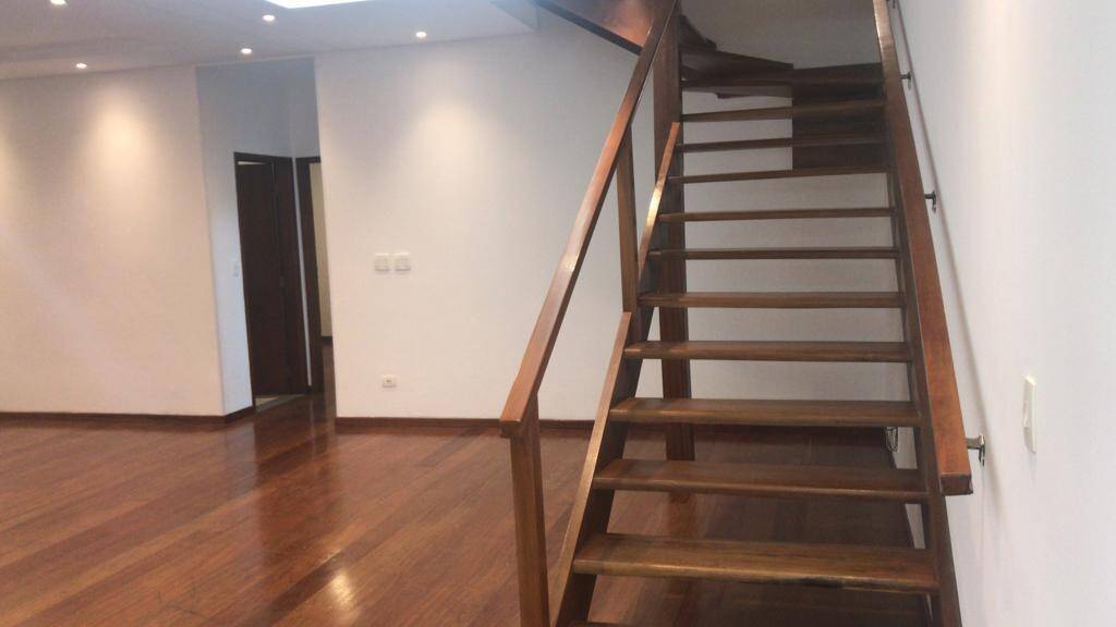 Sobrado à venda com 4 quartos, 480m² - Foto 3