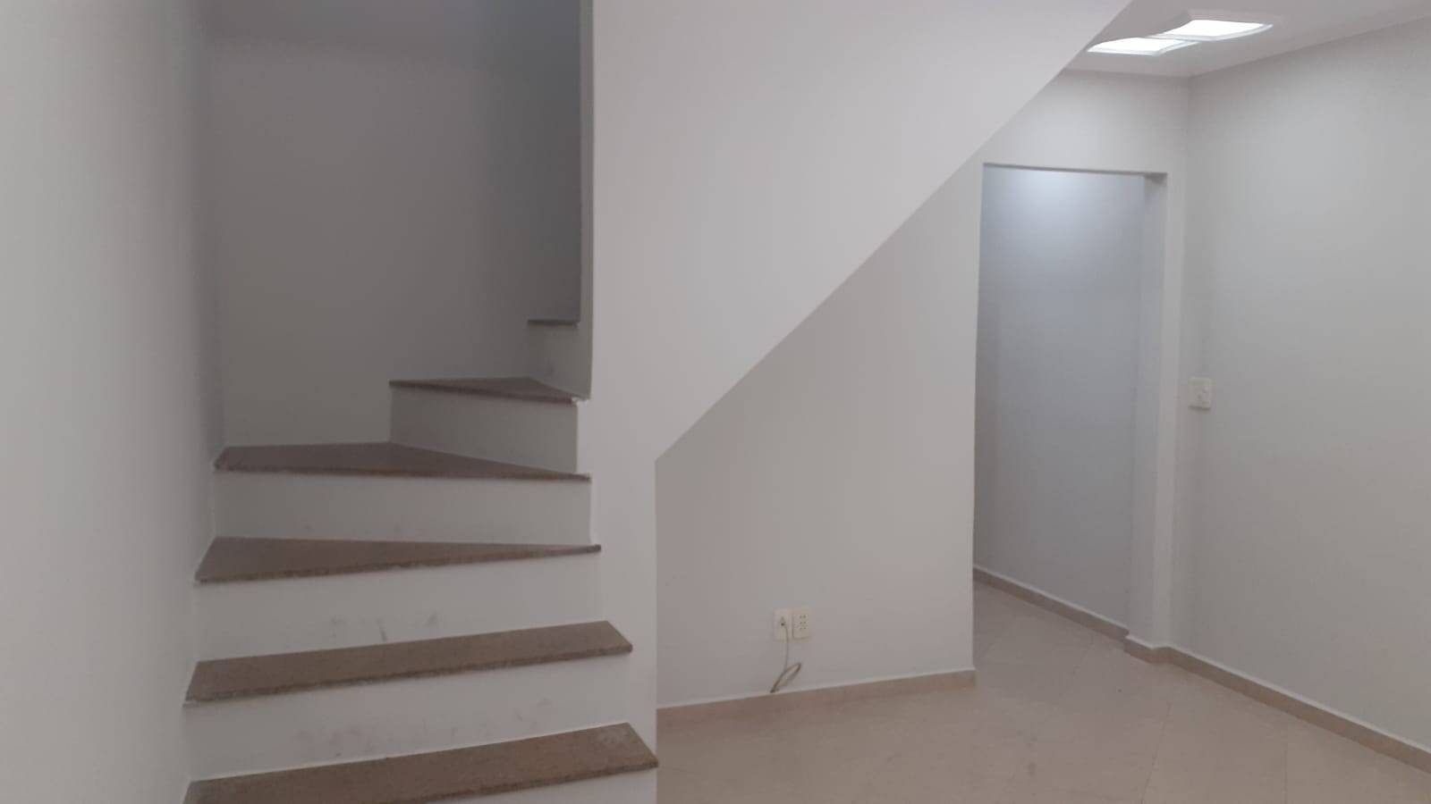 Casa à venda com 3 quartos, 248m² - Foto 11