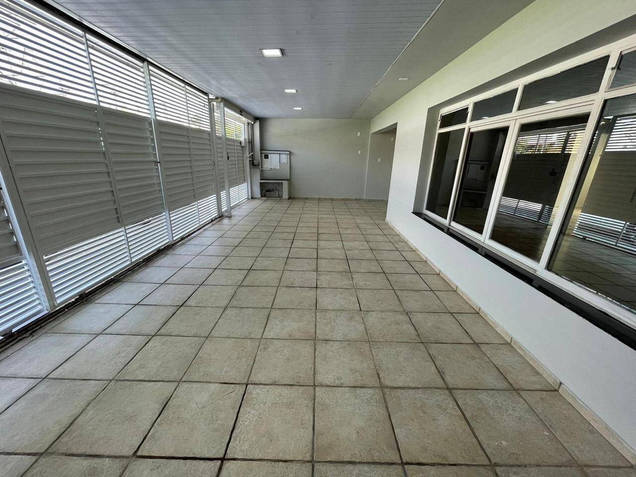 Prédio Inteiro à venda e aluguel, 350m² - Foto 1