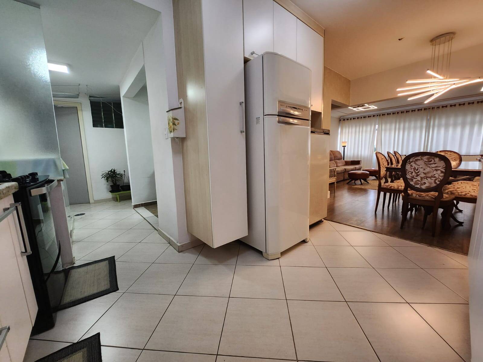 Apartamento à venda com 3 quartos, 173m² - Foto 4