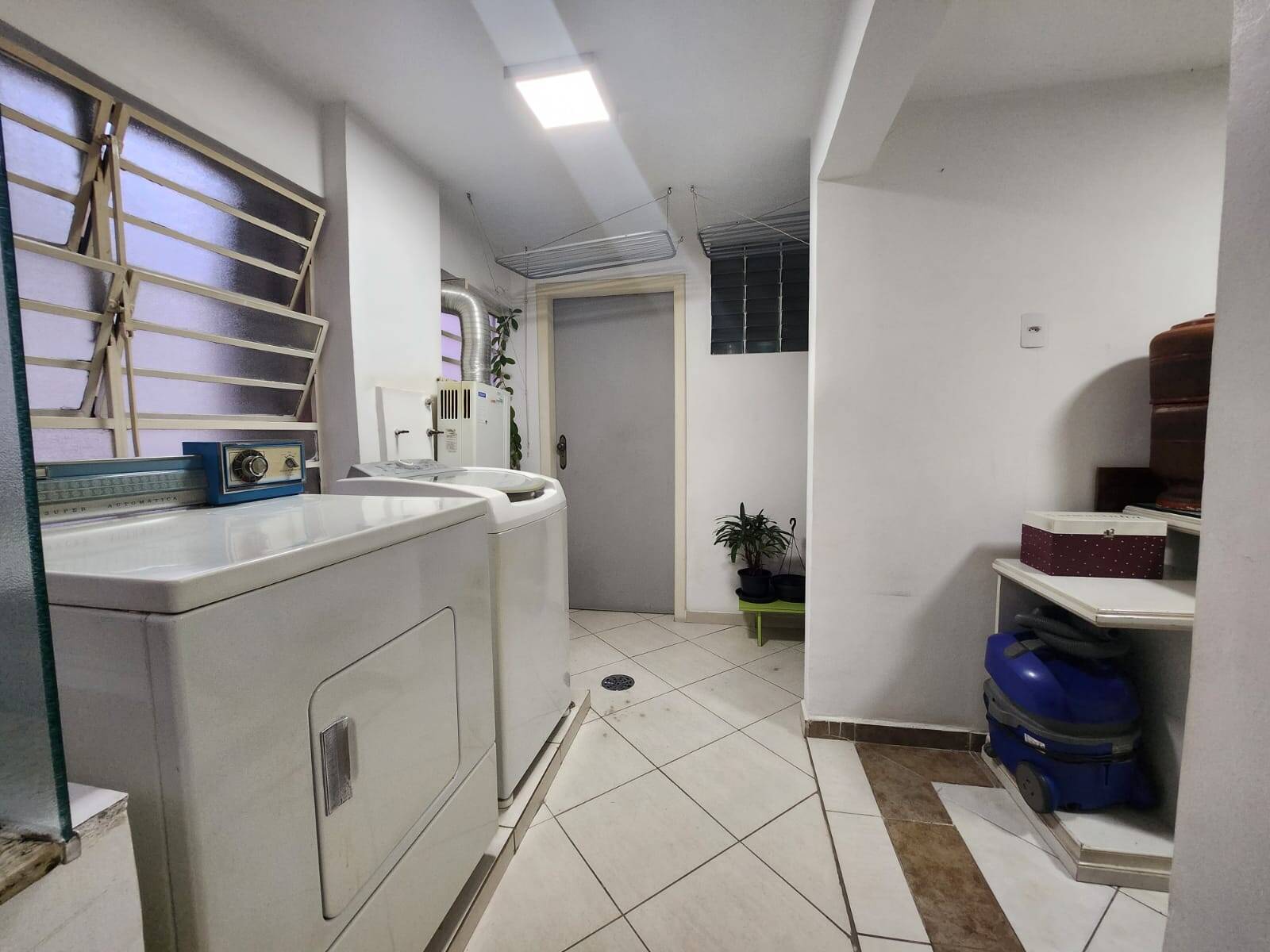 Apartamento à venda com 3 quartos, 173m² - Foto 7