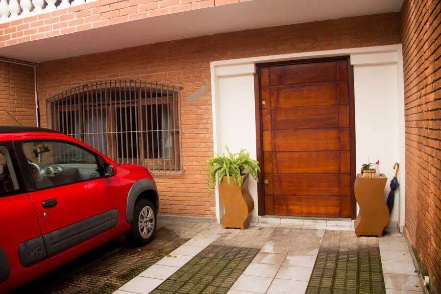 Sobrado à venda com 3 quartos, 231m² - Foto 1