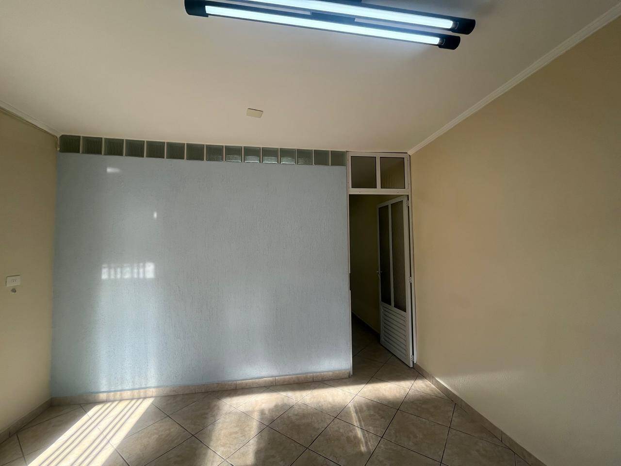 Sobrado para alugar com 2 quartos, 107m² - Foto 2