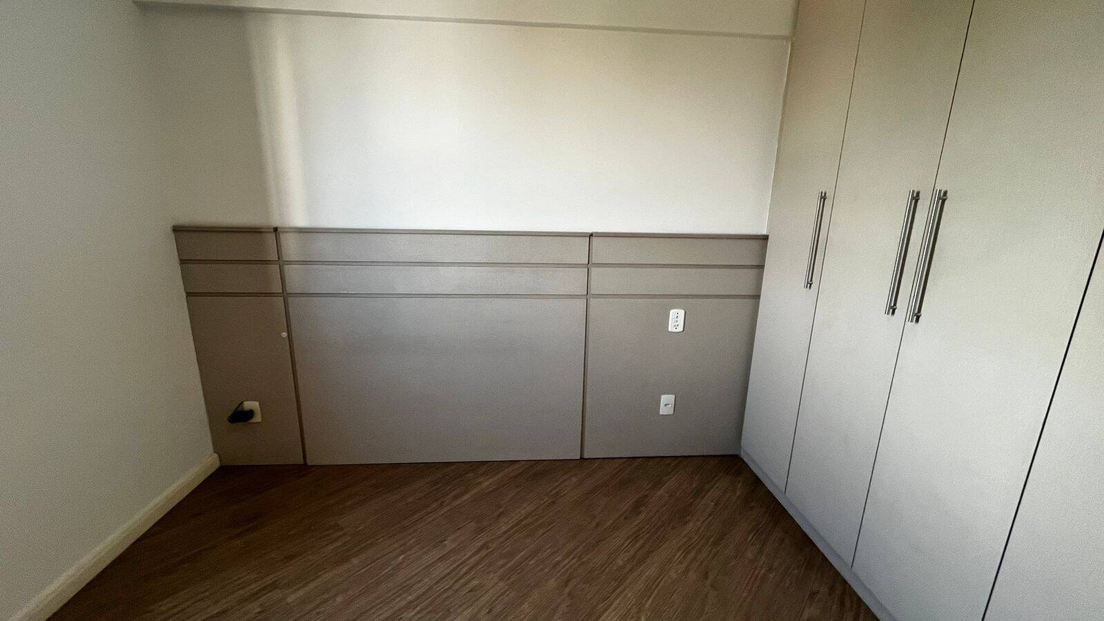 Apartamento à venda com 2 quartos, 75m² - Foto 7