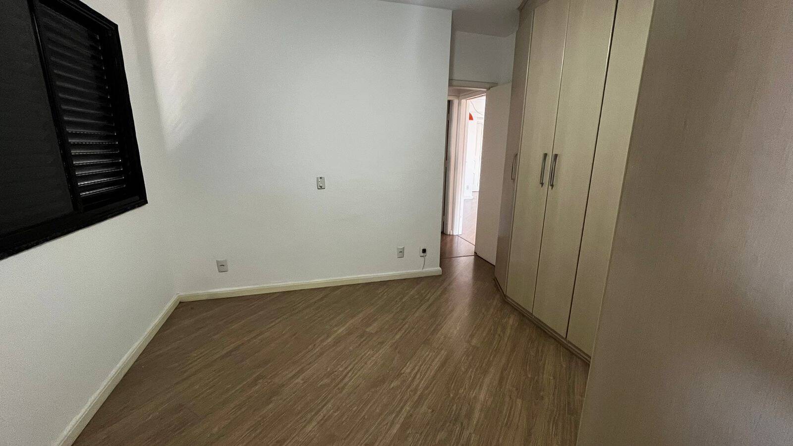 Apartamento à venda com 2 quartos, 75m² - Foto 12