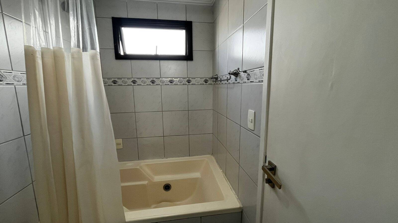 Apartamento à venda com 2 quartos, 75m² - Foto 13