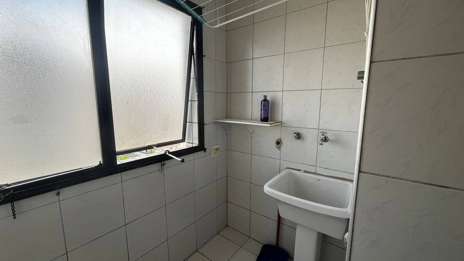 Apartamento à venda com 2 quartos, 75m² - Foto 19