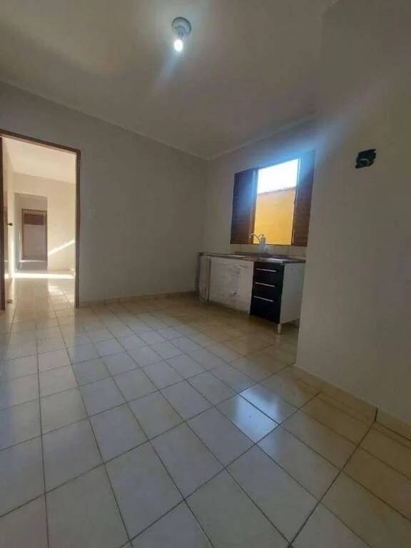 Casa para alugar com 1 quarto, 50m² - Foto 7