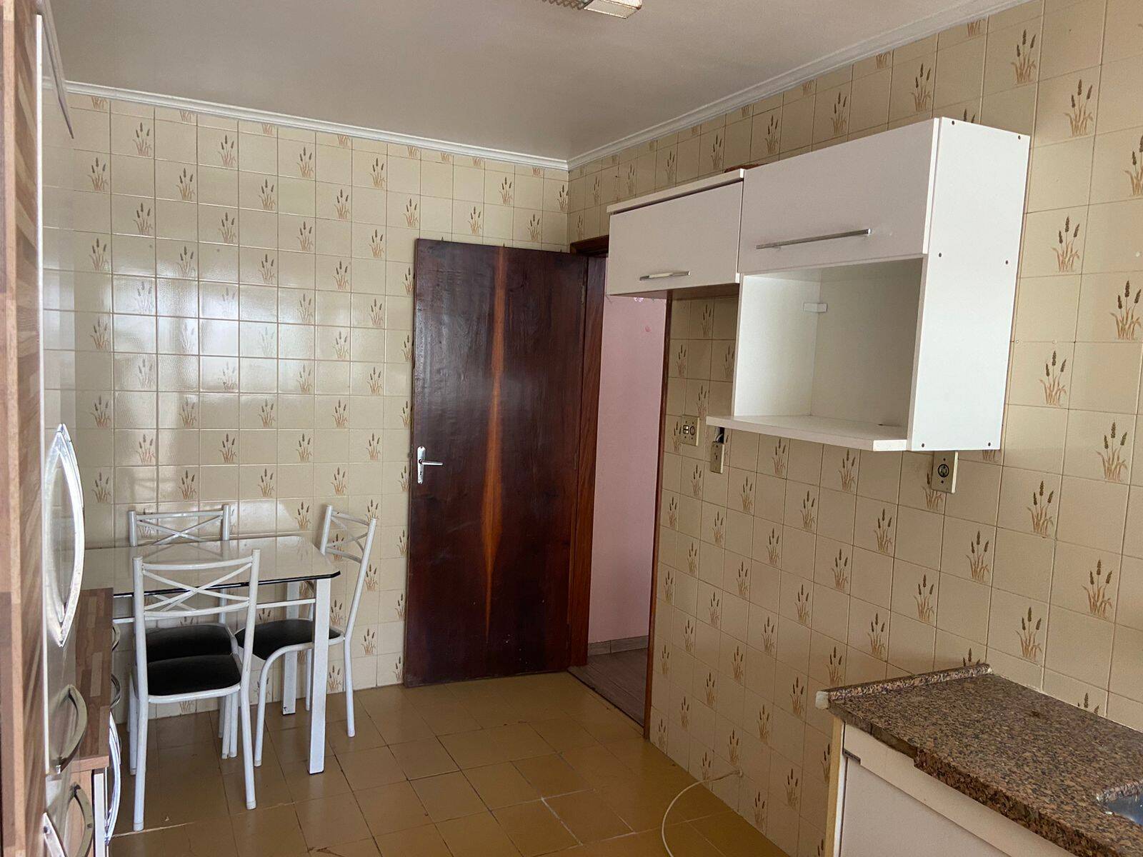 Apartamento para alugar com 2 quartos, 108m² - Foto 11