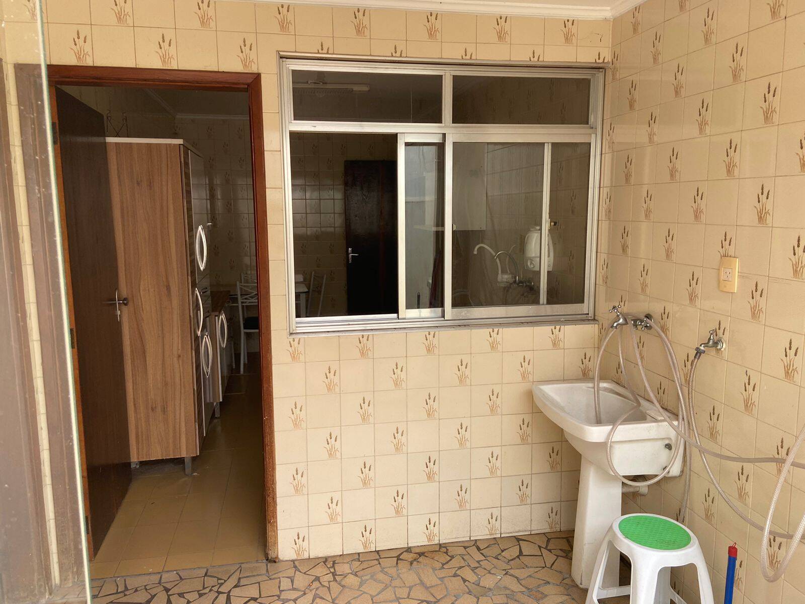 Apartamento para alugar com 2 quartos, 108m² - Foto 14