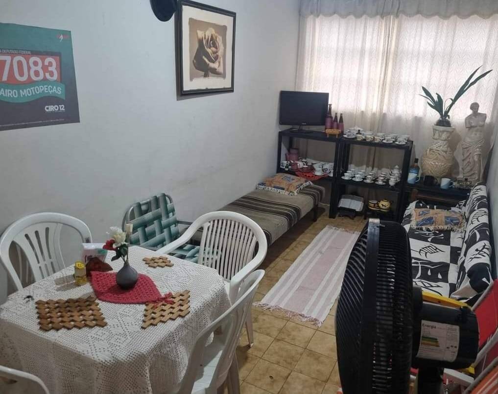 Apartamento à venda com 1 quarto, 42m² - Foto 1