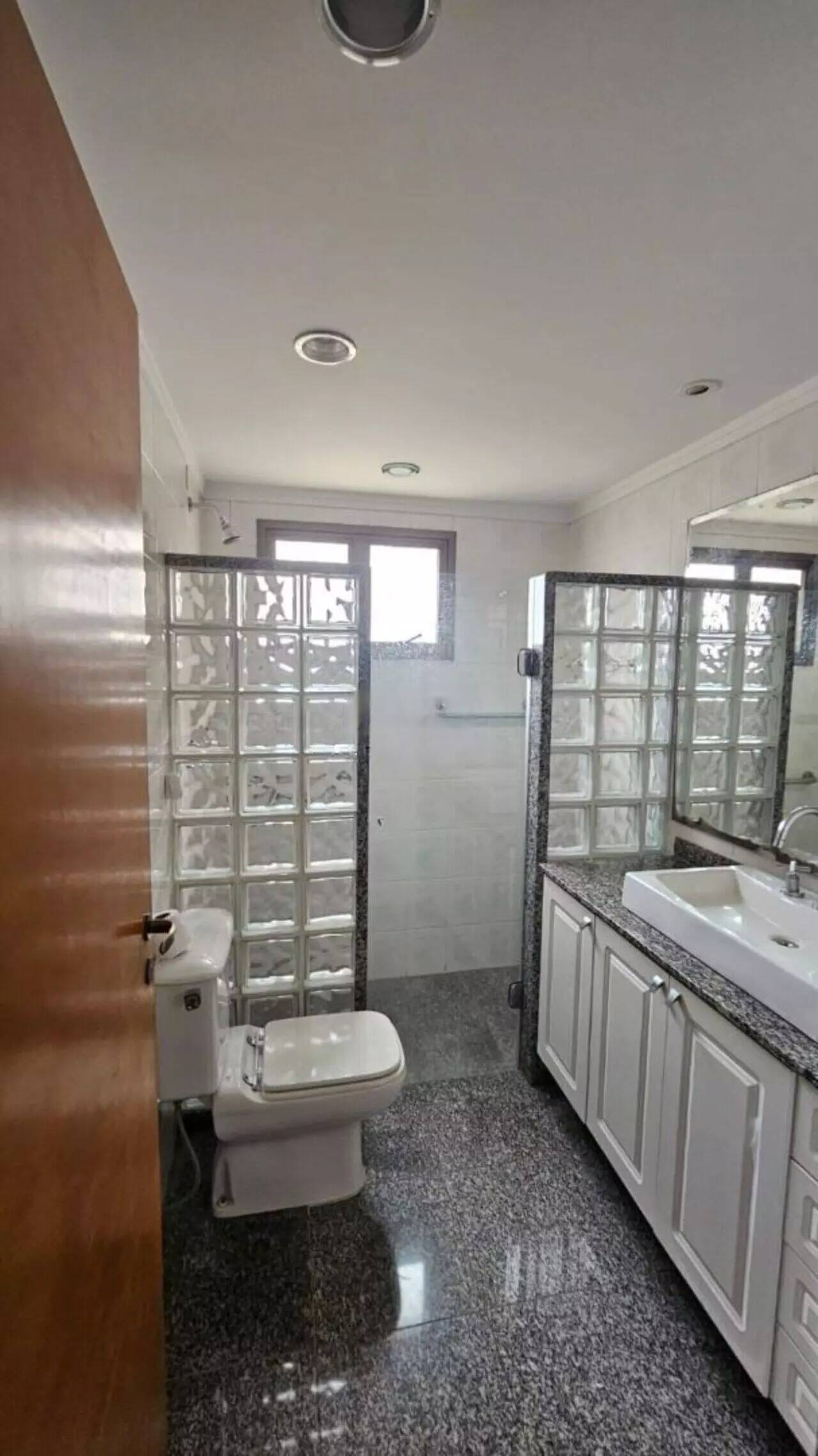 Apartamento para alugar com 3 quartos, 102m² - Foto 14