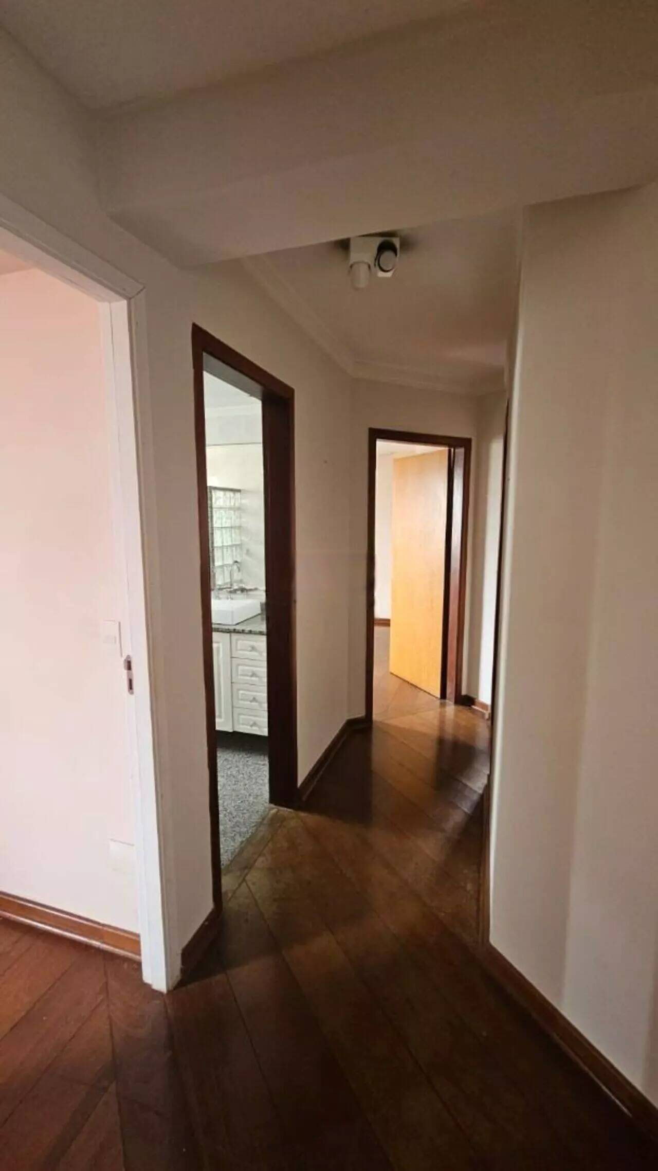 Apartamento para alugar com 3 quartos, 102m² - Foto 6